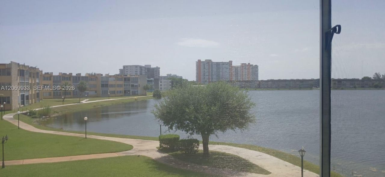 1591 NE Miami Gardens Dr , Unit 205, Miami, FL 33179 Photo