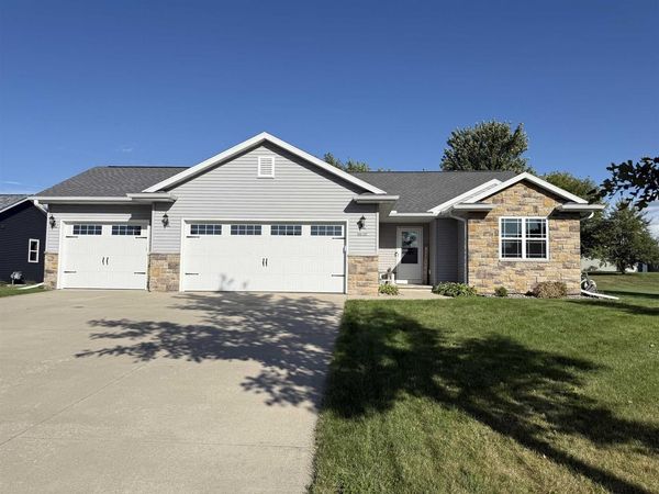W6127 SHERWOOD POINT DRIVE, Greenville, WI 54942