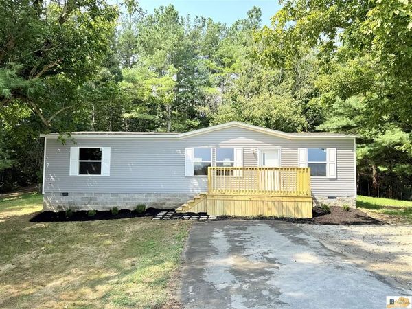 8833 Fairplay Road , Columbia, KY 42728
