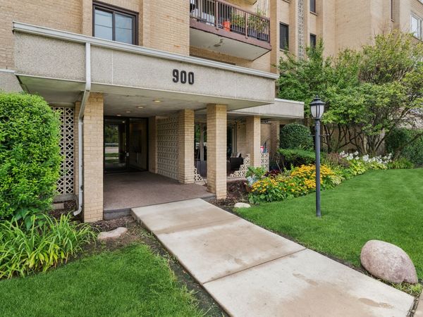900 S River Road , Unit 4F, Des Plaines, IL 60016