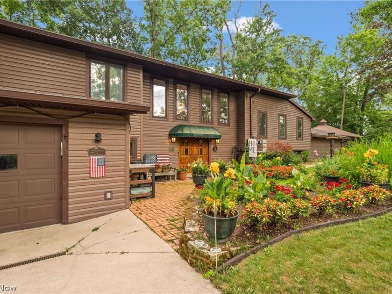 910 Pike Drive, Mansfield, OH 44903 Photo 2