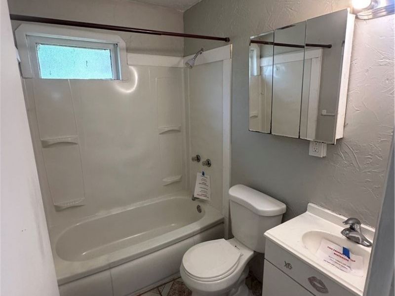 12510 Summerland Avenue, Cleveland, OH 44111 Photo 12