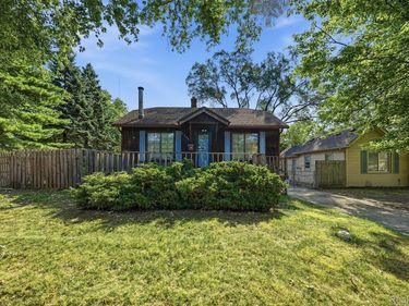 21946 Hayes Avenue, Eastpointe, Mi 48021