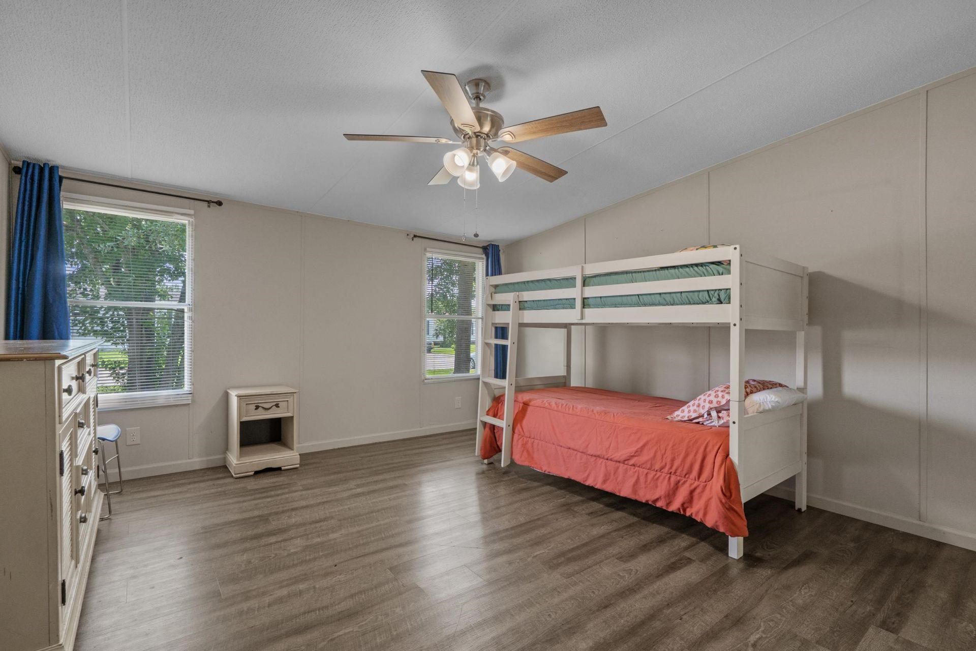 2533 North Wild Rose Dr. Photo 19