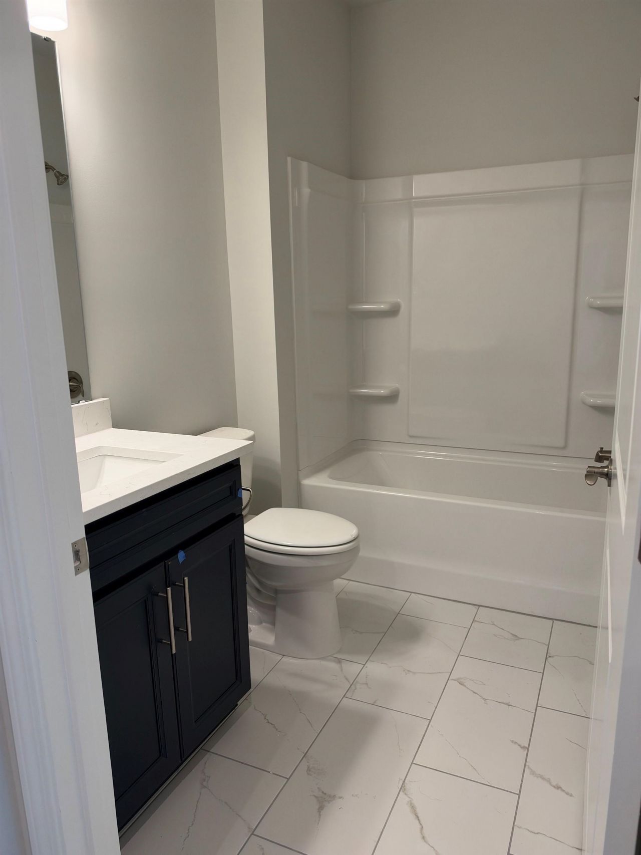 688 Palm Bay Dr. Photo 14