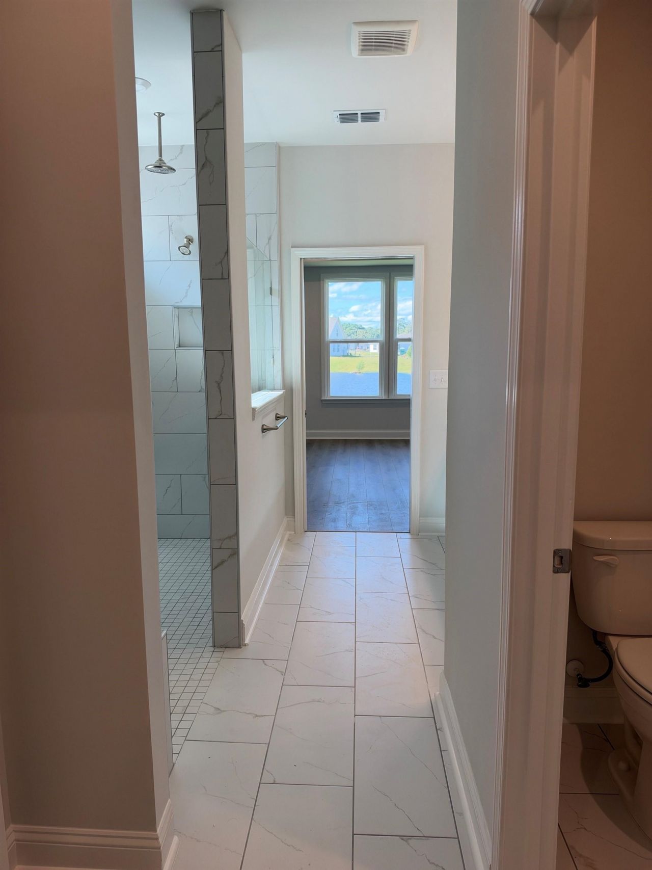688 Palm Bay Dr. Photo 17