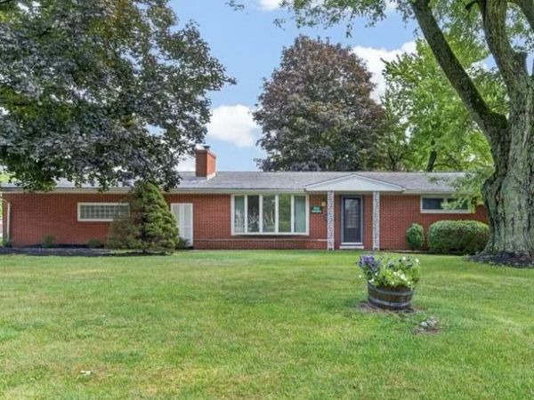 1131 Monterey Dr, Mansfield, OH 44907