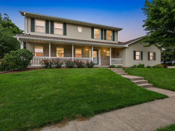 1303 Chamberlain Dr , Iowa City, IA 52240