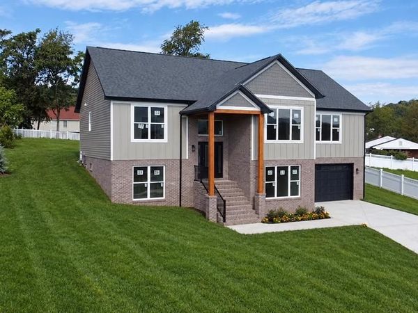 60 JESSICA DR, PENN LAIRD, VA 22846