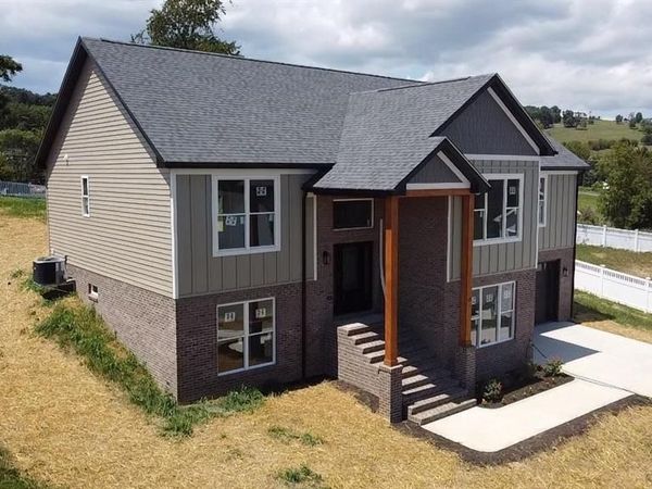 60 JESSICA DR, PENN LAIRD, VA 22846