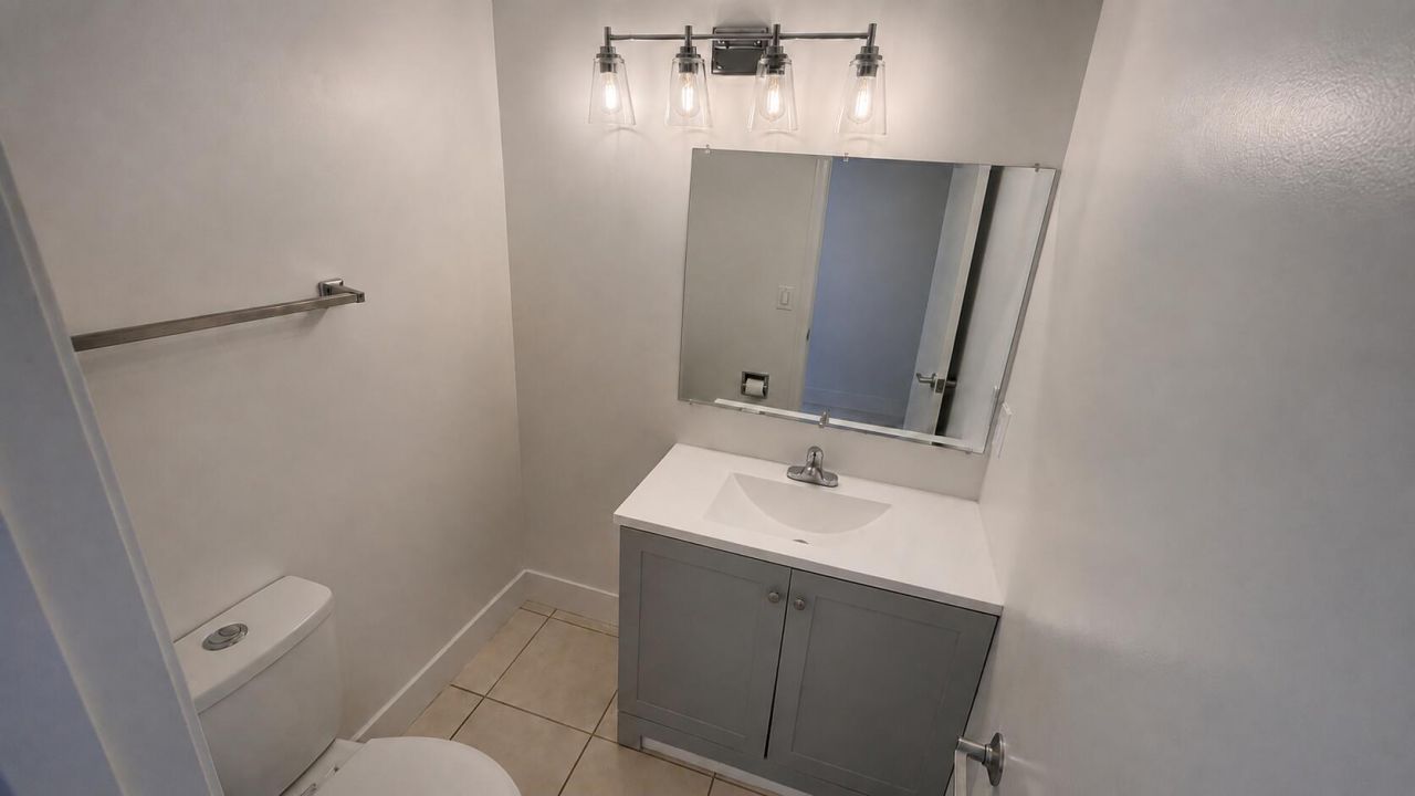 2200 NE 33rd Avenue, Unit 17C, Fort Lauderdale, FL 33305 Photo