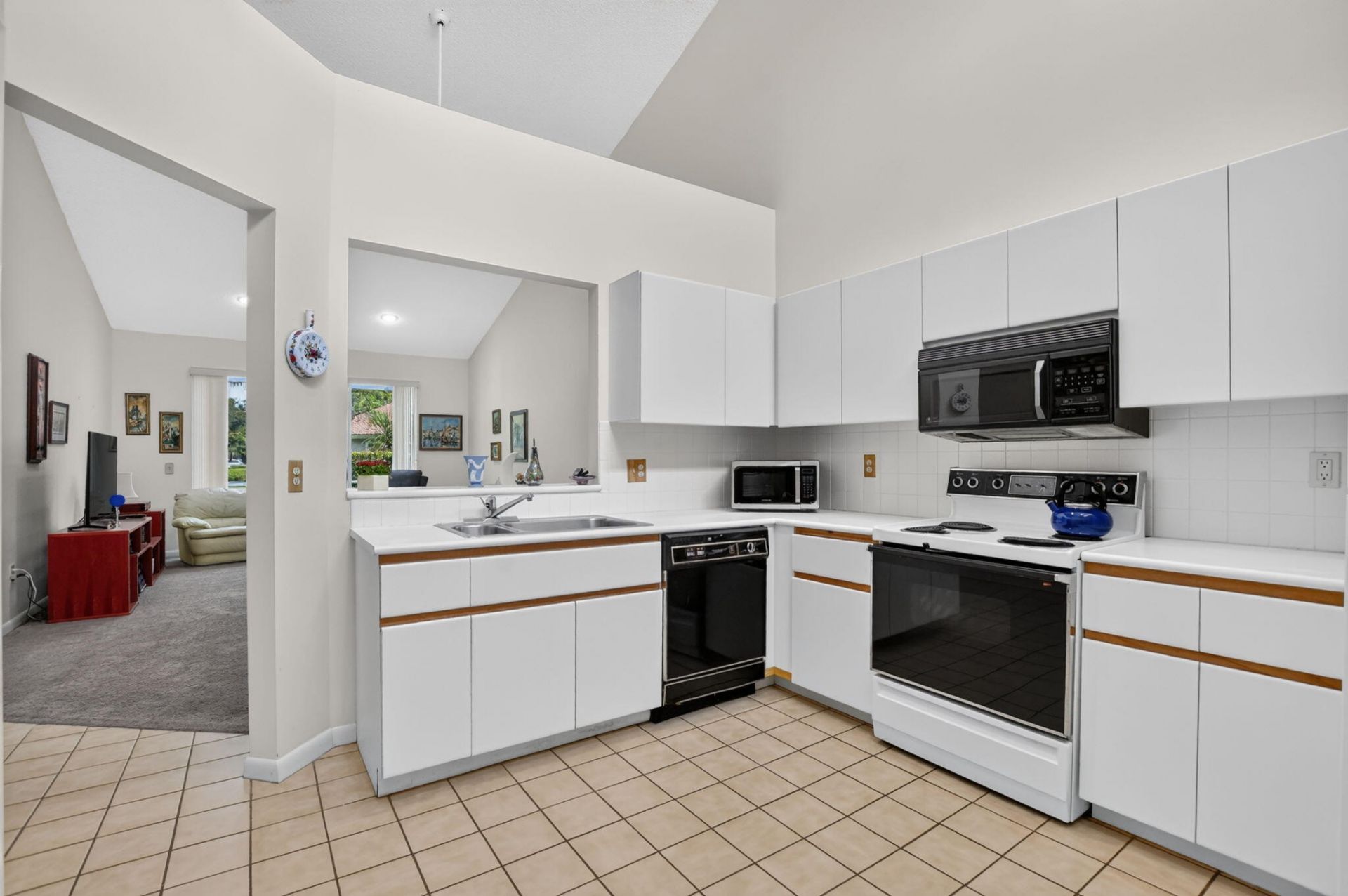 10410 Plaza Centro, Boca Raton, FL 33498 Photo