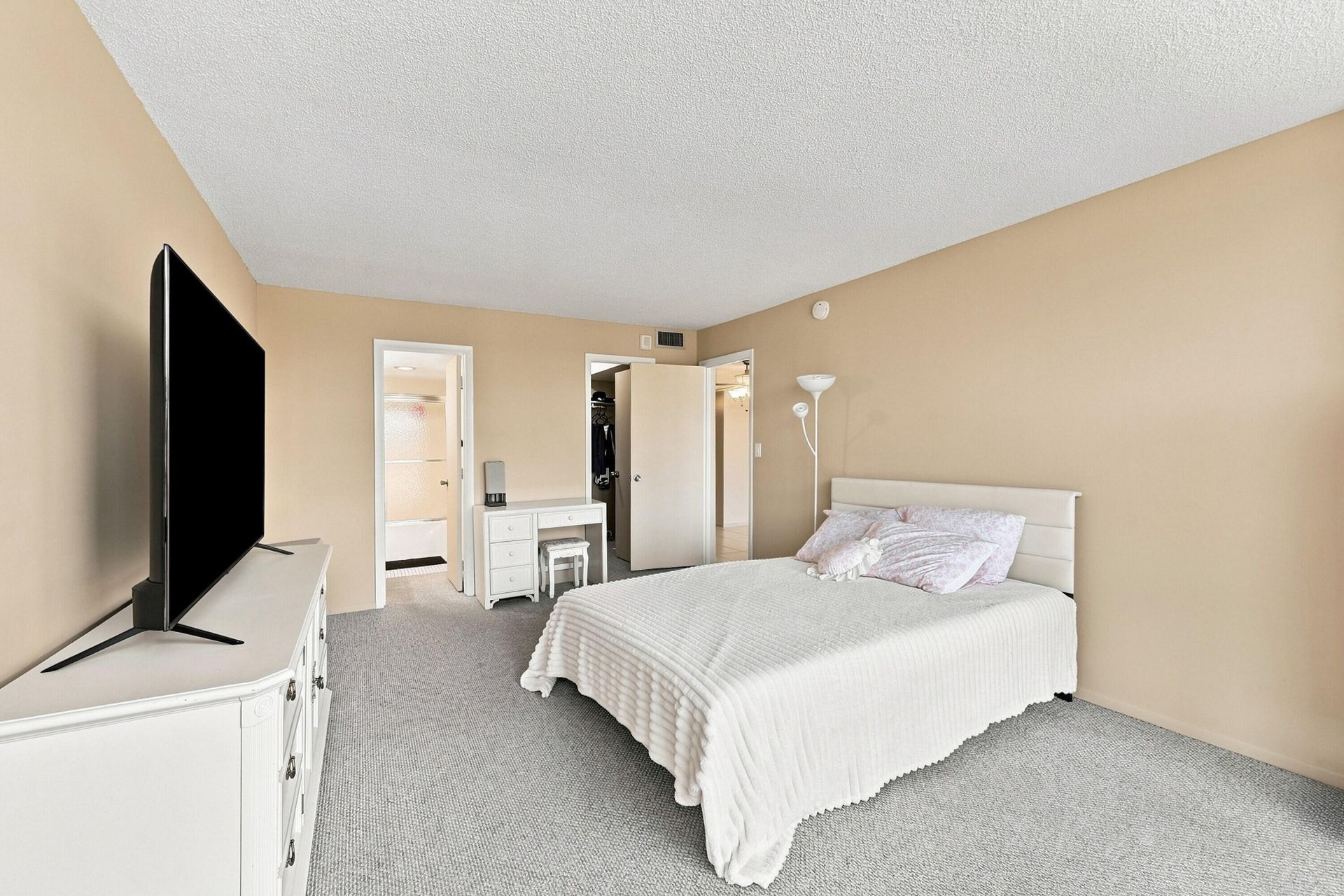 531 N Ocean Boulevard, Unit 505, Pompano Beach, FL 33062 Photo