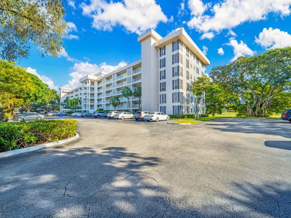 2901 S Palm Aire Drive, Unit 609, Pompano Beach, FL 33069