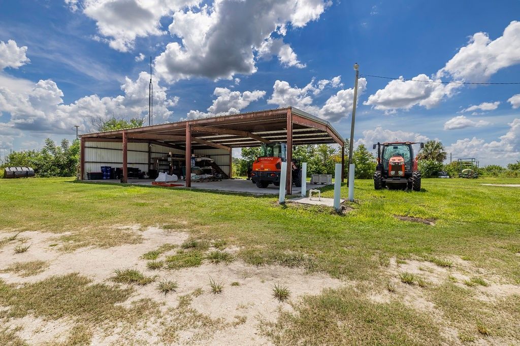 825 118th Avenue, Vero Beach, FL 32966 Photo