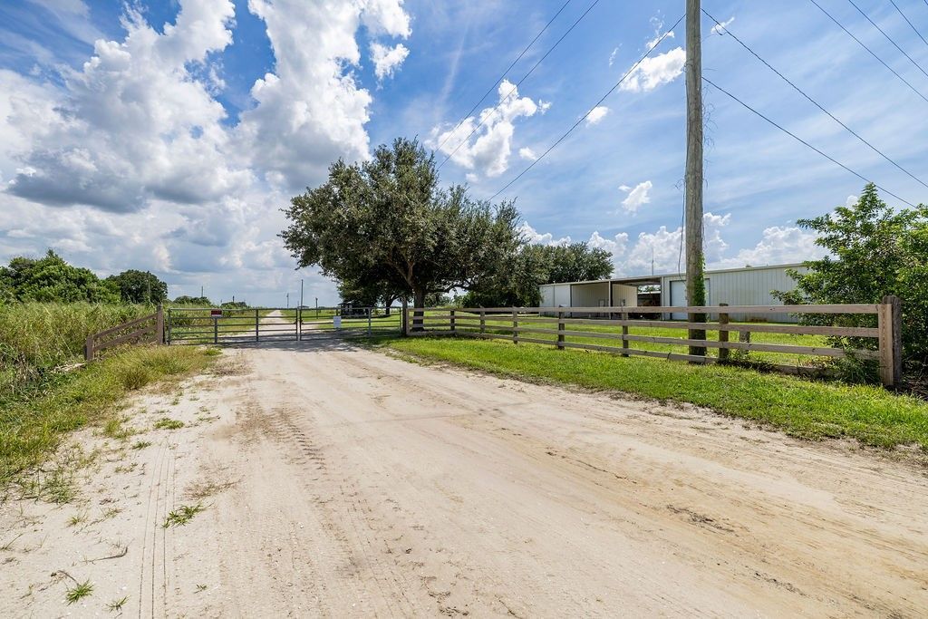 825 118th Avenue, Vero Beach, FL 32966 Photo