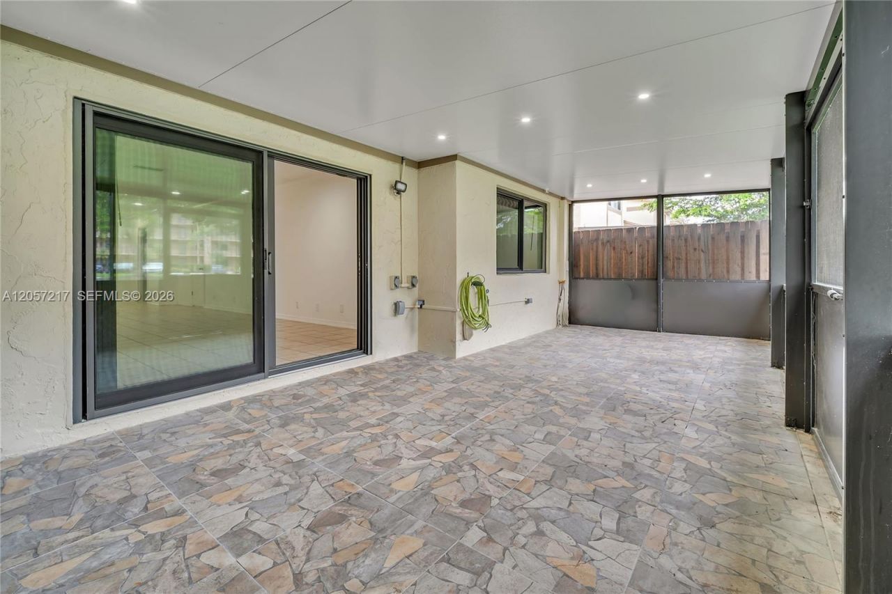 2950 NW 106th Ave , Unit 7, Sunrise, FL 33322 Photo
