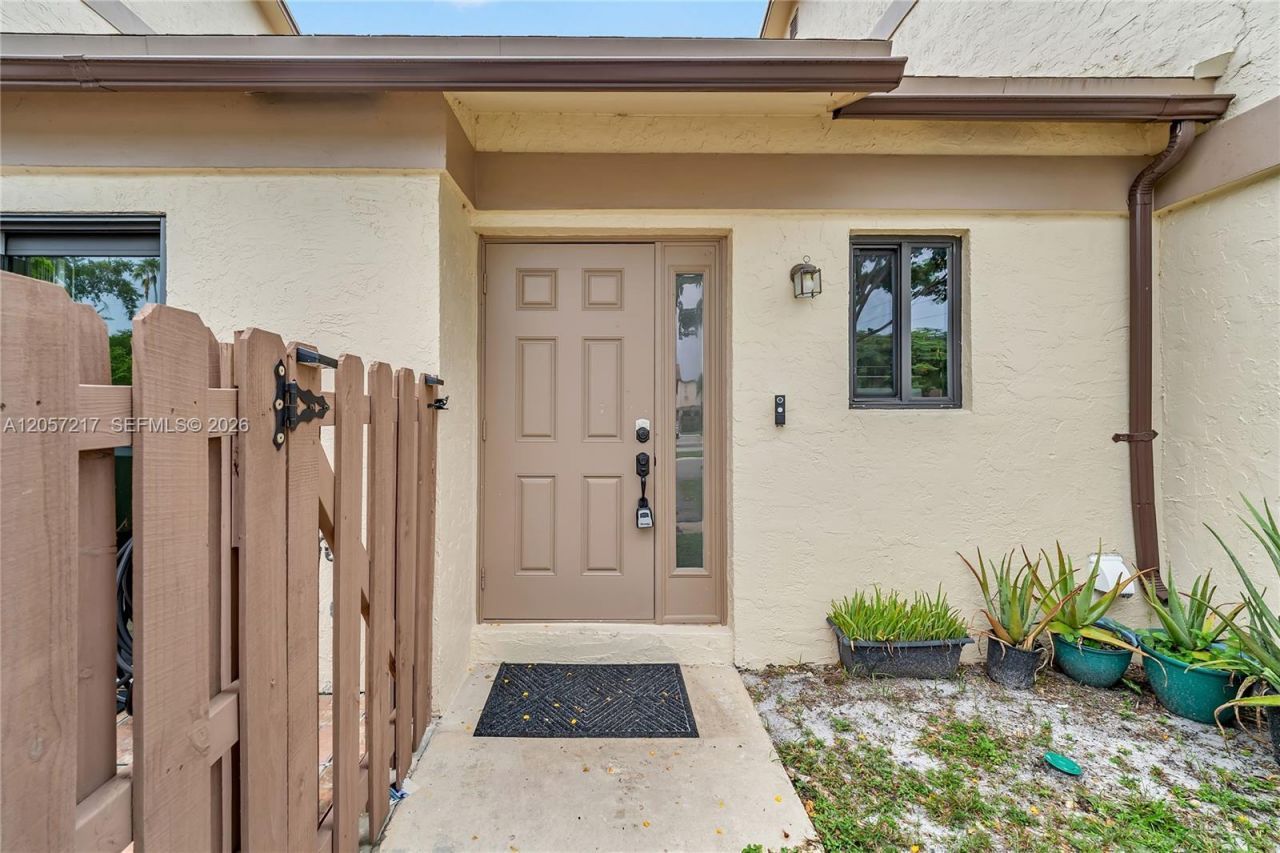 2950 NW 106th Ave , Unit 7, Sunrise, FL 33322 Photo