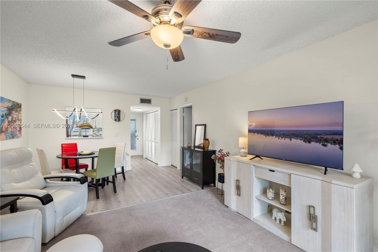 6750 Royal Palm Blvd , Unit 107E, Margate, FL 33063 Photo