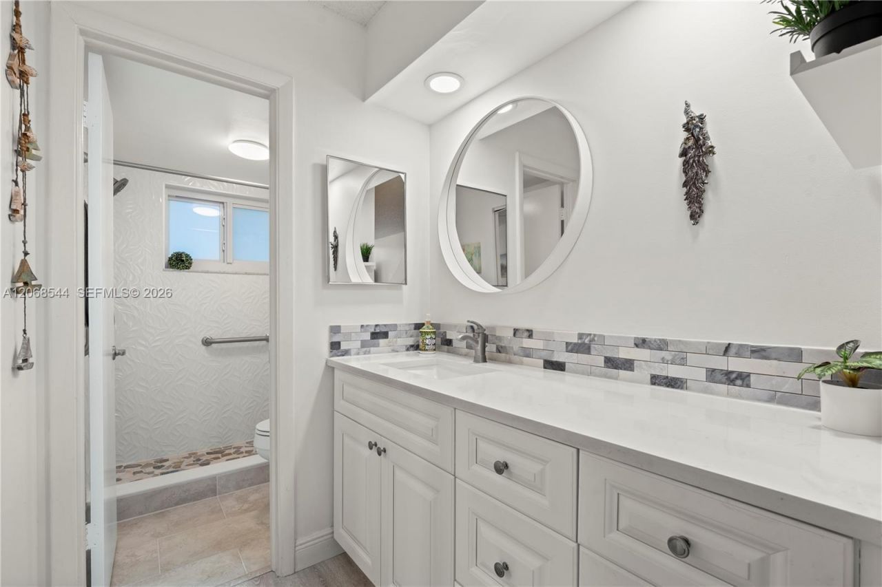 6750 Royal Palm Blvd , Unit 107E, Margate, FL 33063 Photo
