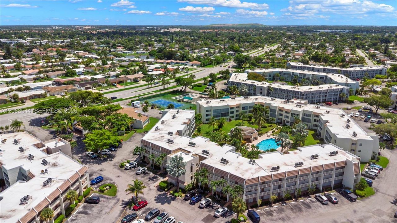 6750 Royal Palm Blvd , Unit 107E, Margate, FL 33063 Photo
