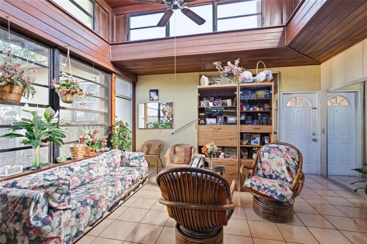 621 SE 4th St, Hialeah, FL 33010 Photo