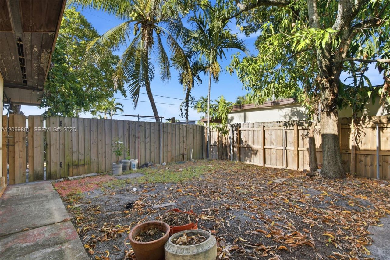 621 SE 4th St, Hialeah, FL 33010 Photo