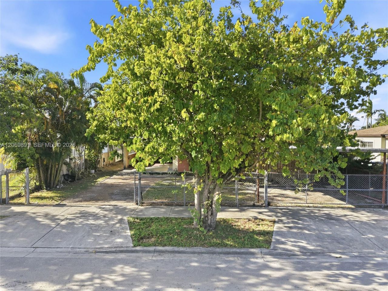 621 SE 4th St, Hialeah, FL 33010 Photo
