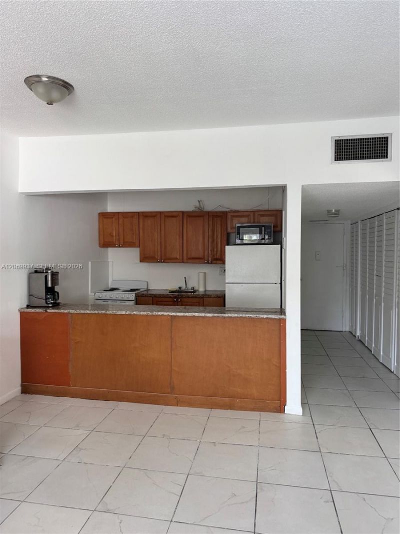 2200 E Hallandale Beach Blvd, Unit 112, Hallandale Beach, FL 33009 Photo