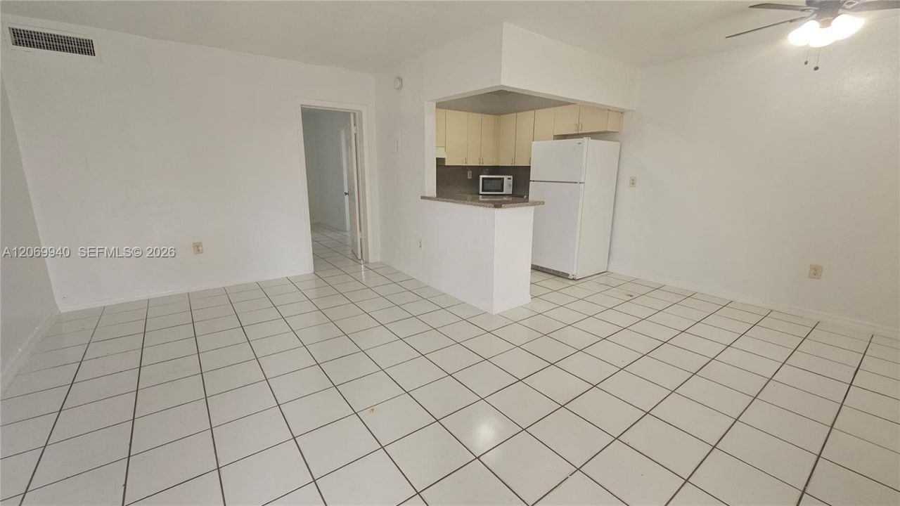 1230 W 54th St , Unit 226A, Hialeah, FL 33012 Photo