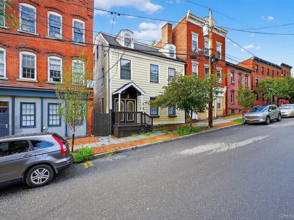 181 Union Street , Poughkeepsie, NY 12601