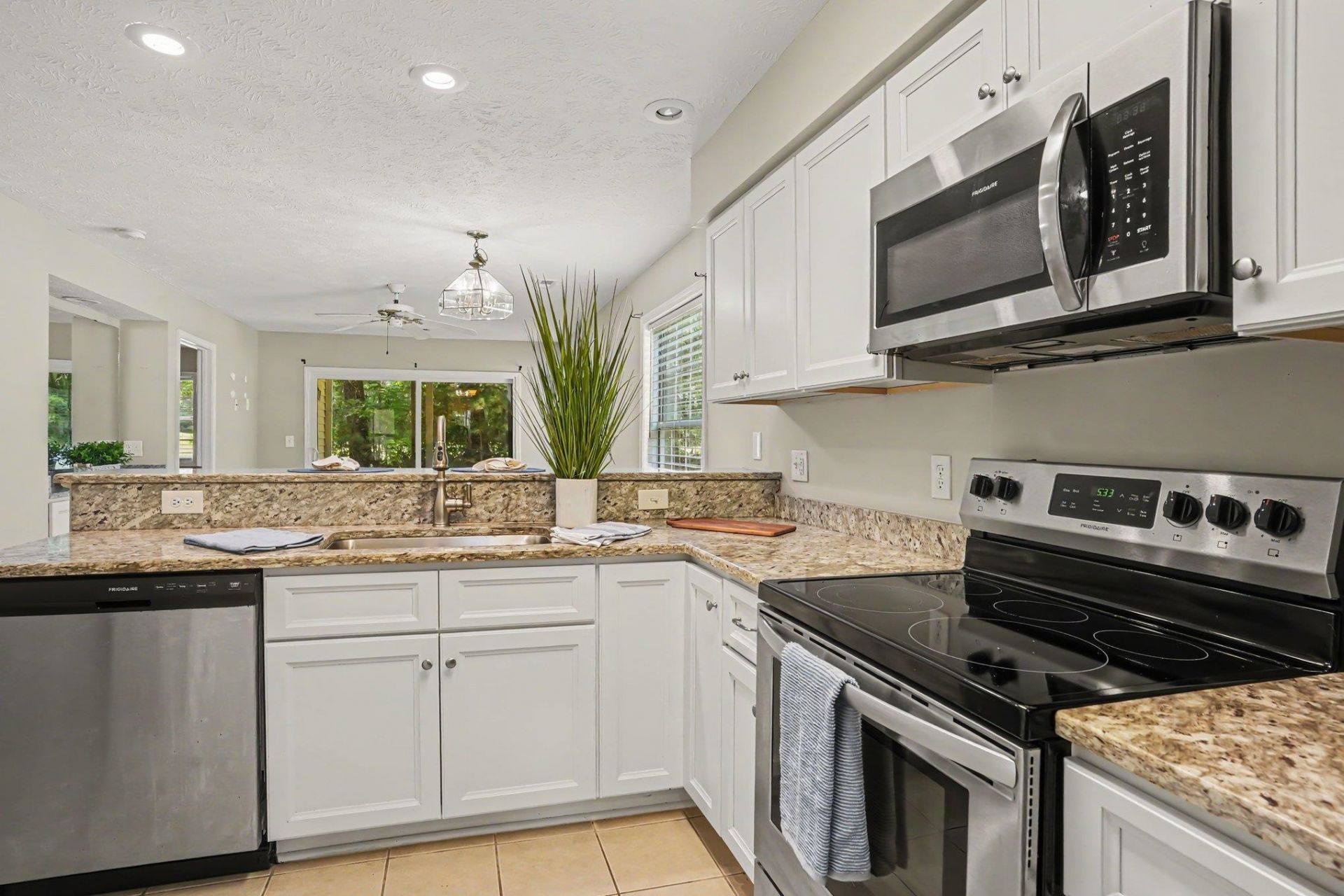 623 Tupelo Ln. Photo 15