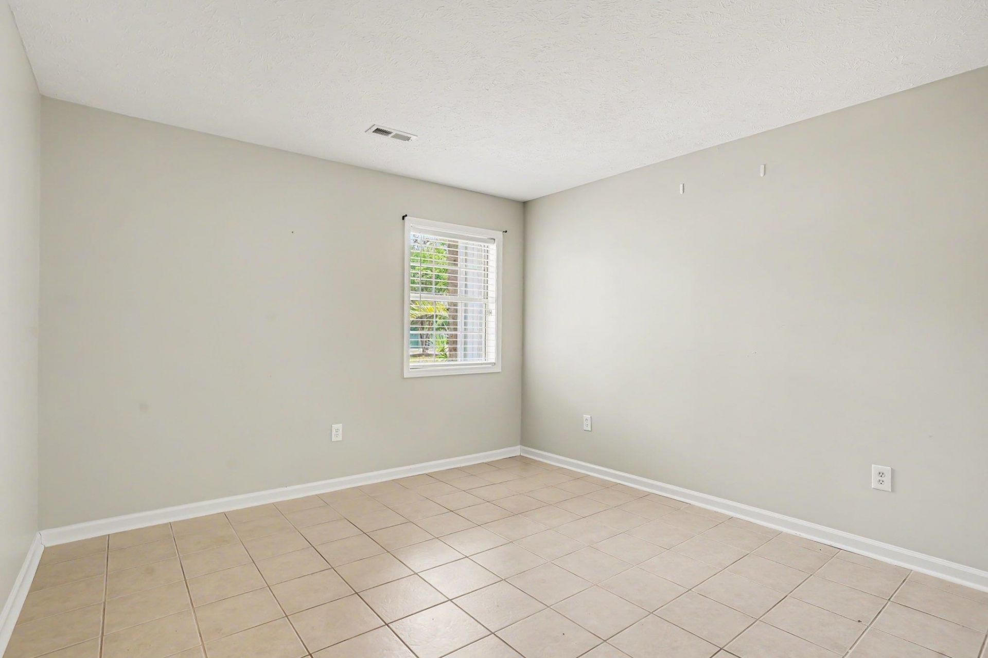 623 Tupelo Ln. Photo 22
