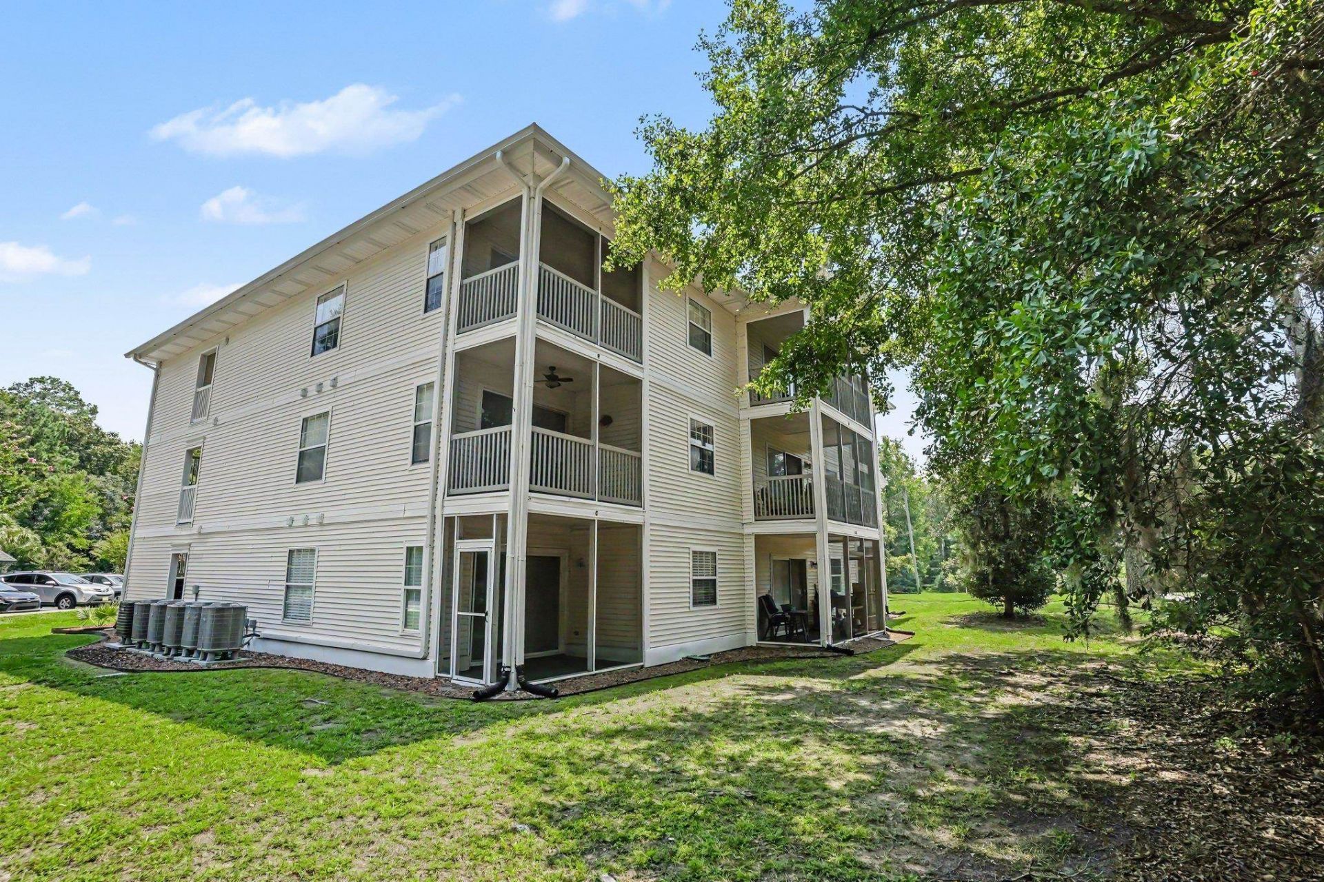 623 Tupelo Ln. Photo 32