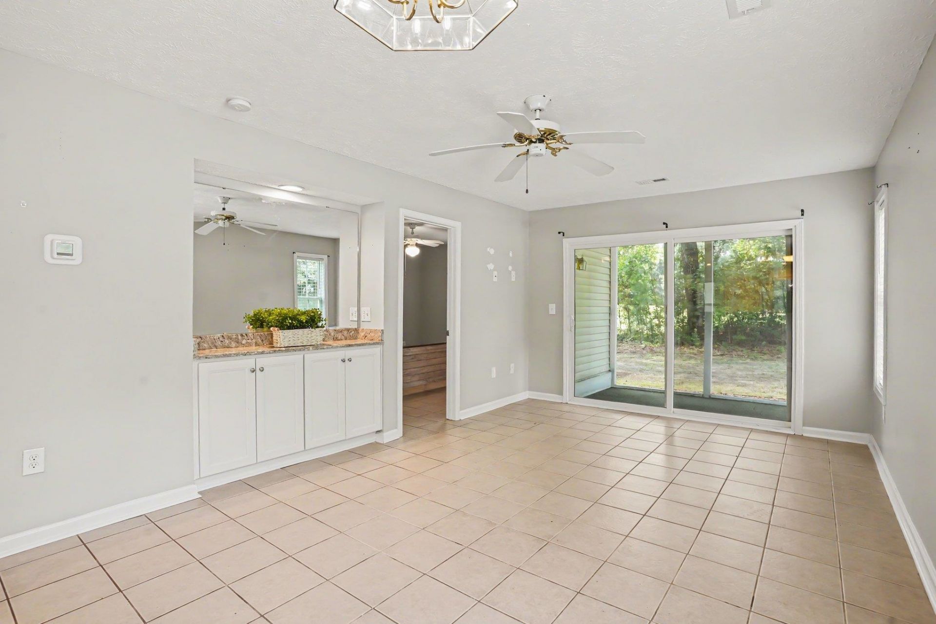 623 Tupelo Ln. Photo 9