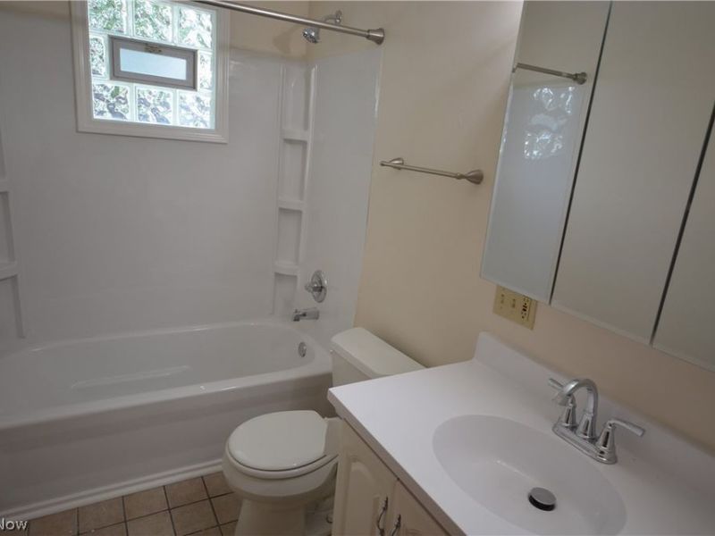 2910 Farmdale Road, Akron, OH 44312 Photo 14