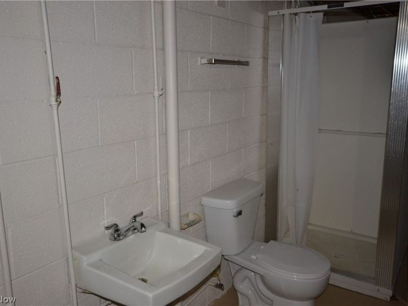 2910 Farmdale Road, Akron, OH 44312 Photo 18