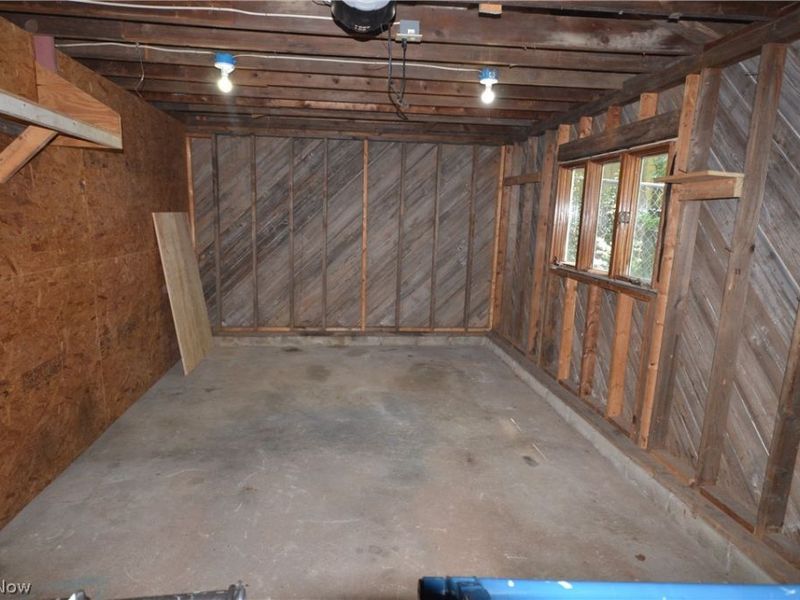 2910 Farmdale Road, Akron, OH 44312 Photo 25