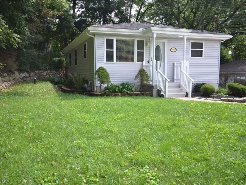 2910 Farmdale Road, Akron, OH 44312 Photo 3