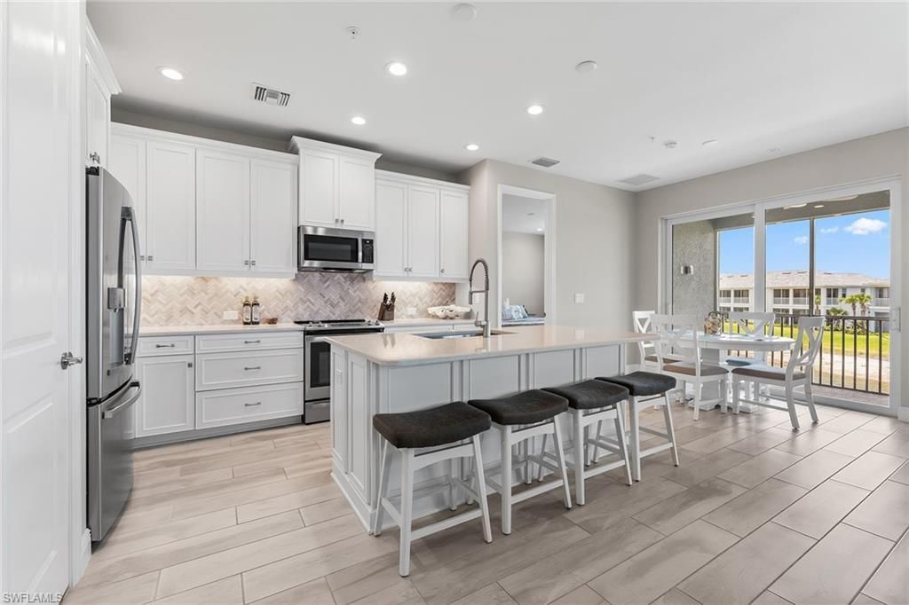 2609 Seychelles Cir, Unit 1608, Naples, FL 34112 Photo