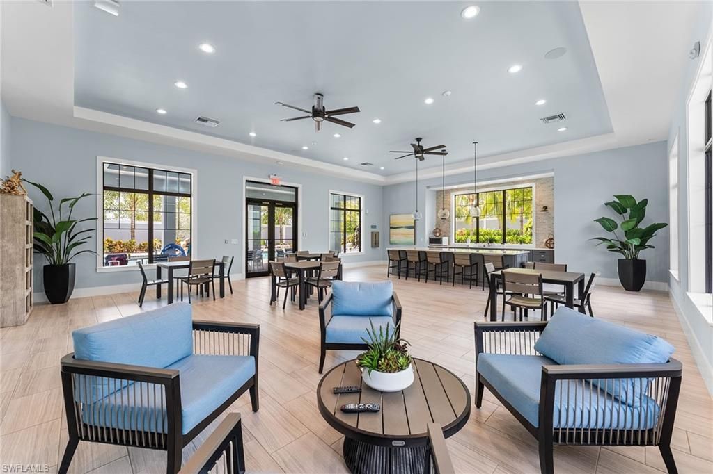 2609 Seychelles Cir, Unit 1608, Naples, FL 34112 Photo