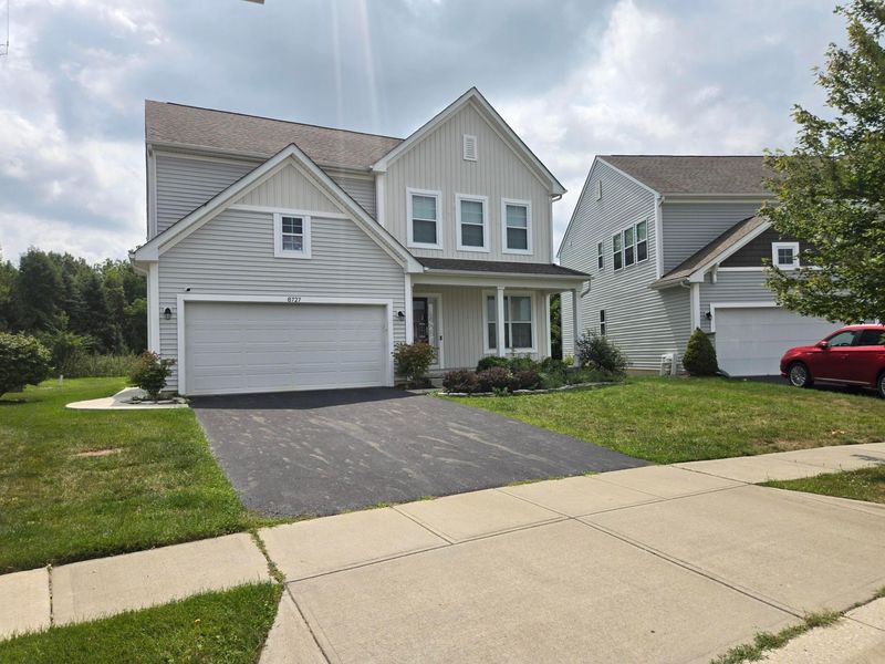 8727 Crooked Maple Drive, Blacklick, OH 43004 Photo 2