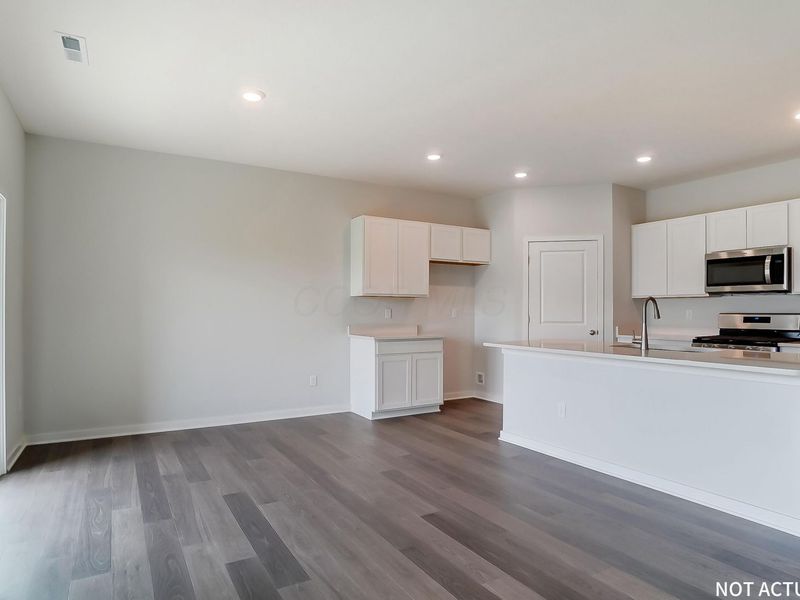 1175 Stratford Way, London, OH 43140 Photo 6