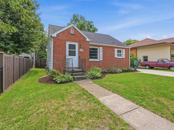 344 E JOHNSON STREET, Fond Du Lac, WI 54935