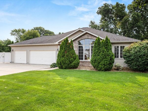 635 Magnolia Lane , Ottawa, IL 61350