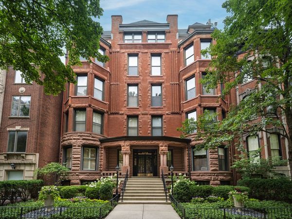 1510 N Dearborn Parkway, Unit 102, Chicago, IL 60610