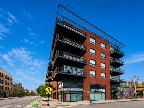 2045 W Concord Place , Unit 307, Chicago, IL 60647