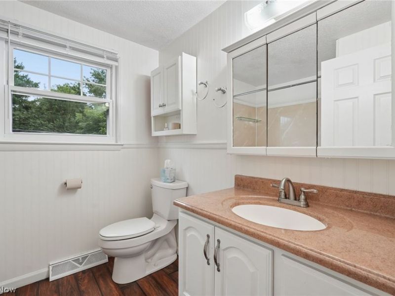 4977 Warminster Drive, Columbus, OH 43232 Photo 14
