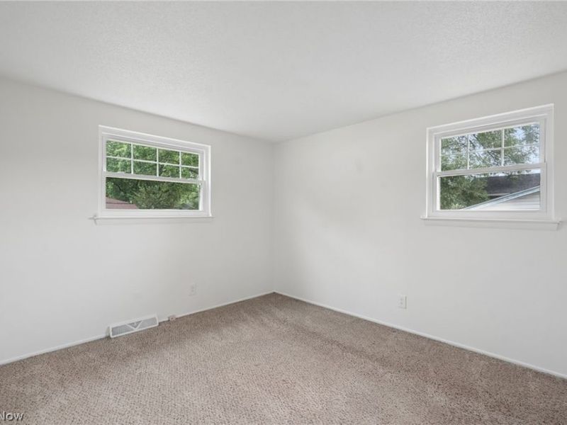 4977 Warminster Drive, Columbus, OH 43232 Photo 18