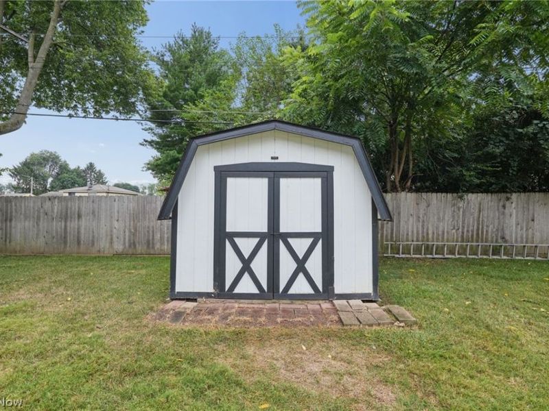 4977 Warminster Drive, Columbus, OH 43232 Photo 30